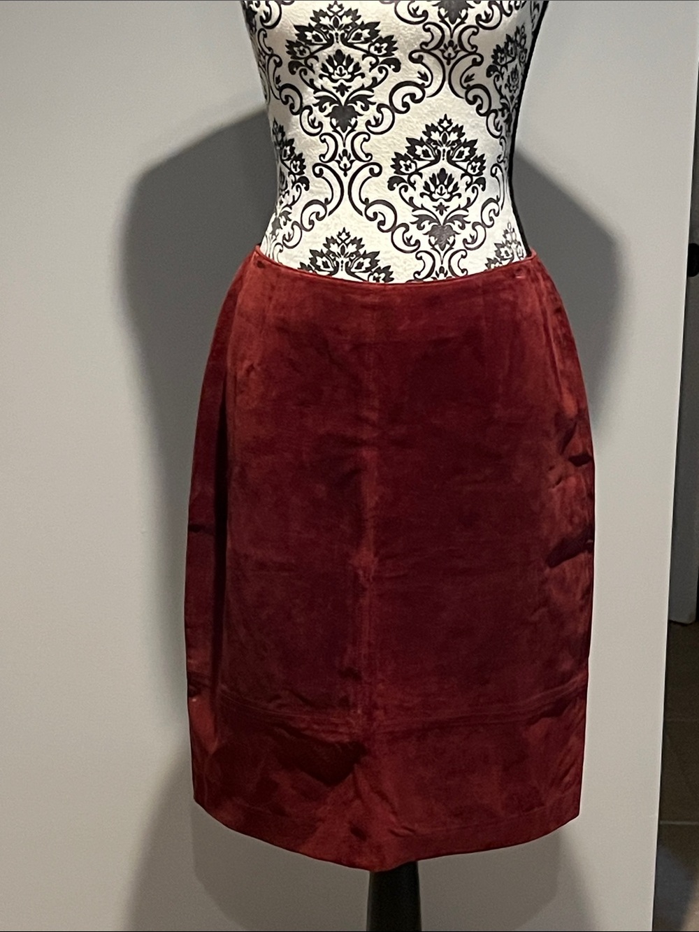 Vintage Lord & Taylor Velvet Pencil Skirt in Deep Wine